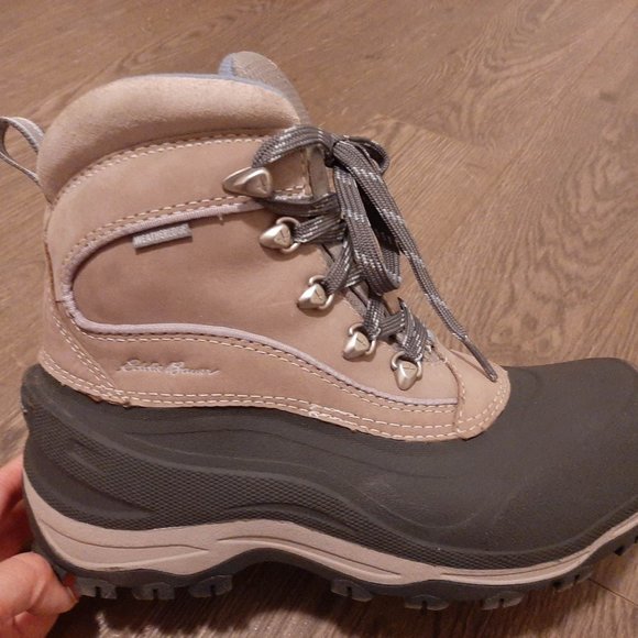 Gently Worn - Eddie Bauer Snowfoil Winter Boots for Sports and Cold Weather - Picture 5 of 10